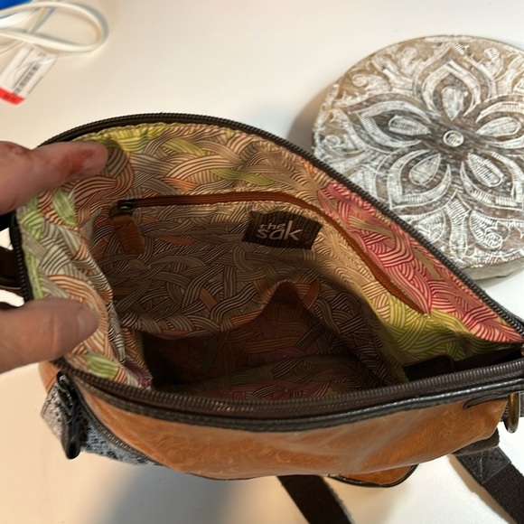 THE SAK LEATHER ANIMAL PRINT LEATHER CROSSBODY BAG - Picture 5 of 12